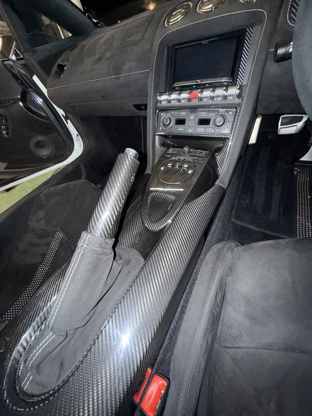 Lamborghini internal full valet